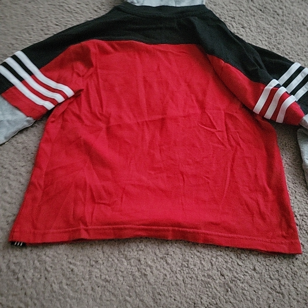 Adidas Boy's Long Sleeve Shirt With Hood - Picture 9 of 10